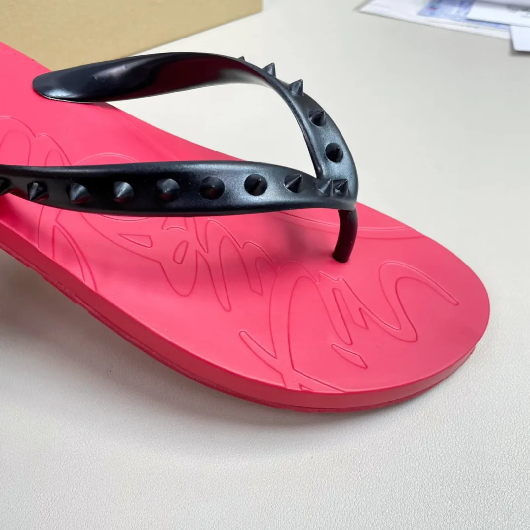 [CL red sole shoes] P: 260💰 size 38-45 Men's classic slippers, made on the official website 1:1, the original factory specializes in original materials ➖ OEM production ➖ Original ultra-light anti-slip outsole. Super fashionable and super comfortable, handsome on the feet, a must-have for men in summer! !